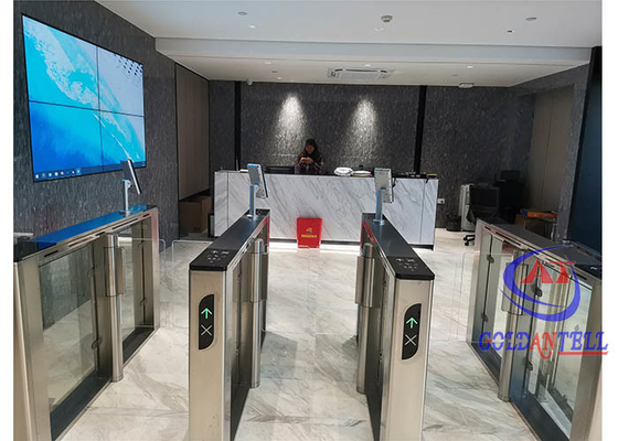 Sicurezza pedonale dei portoni del controllo di accesso di riconoscimento di fronte per l'aeroporto del sottopassaggio