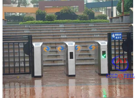 Velocità di ingresso automatica Flap di sicurezza Tornitura Porta di barriera per Natatorium