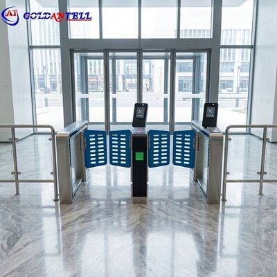 Barriera automatica a battente con riconoscimento facciale e lettore RFID anti-scia